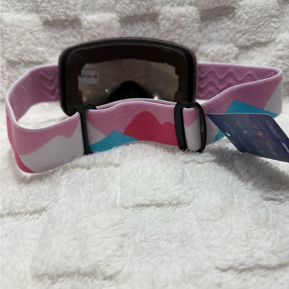 Pink Ski Goggles with Silver Lens - Picture 2 of 2